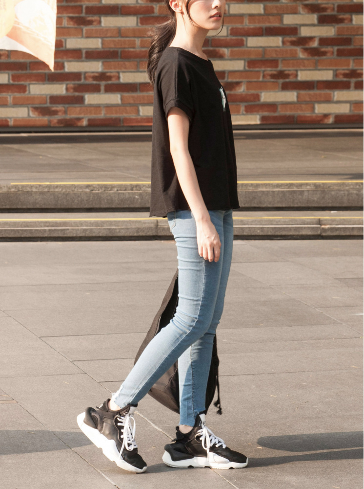 怪獸來襲印花連袖竹節上衣-黑