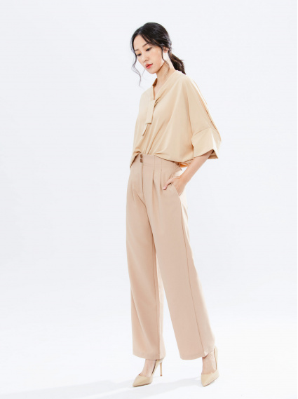 特殊剪裁上衣-淺卡