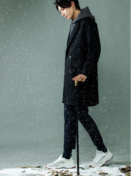 男款西裝領雙釦長版毛呢-黑